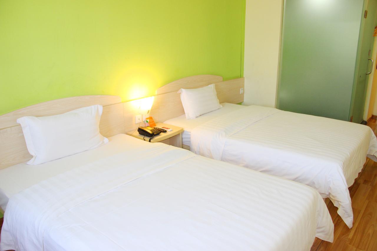 7Days Inn Deyang Zhongjiang Kuishan Park Zewnętrze zdjęcie